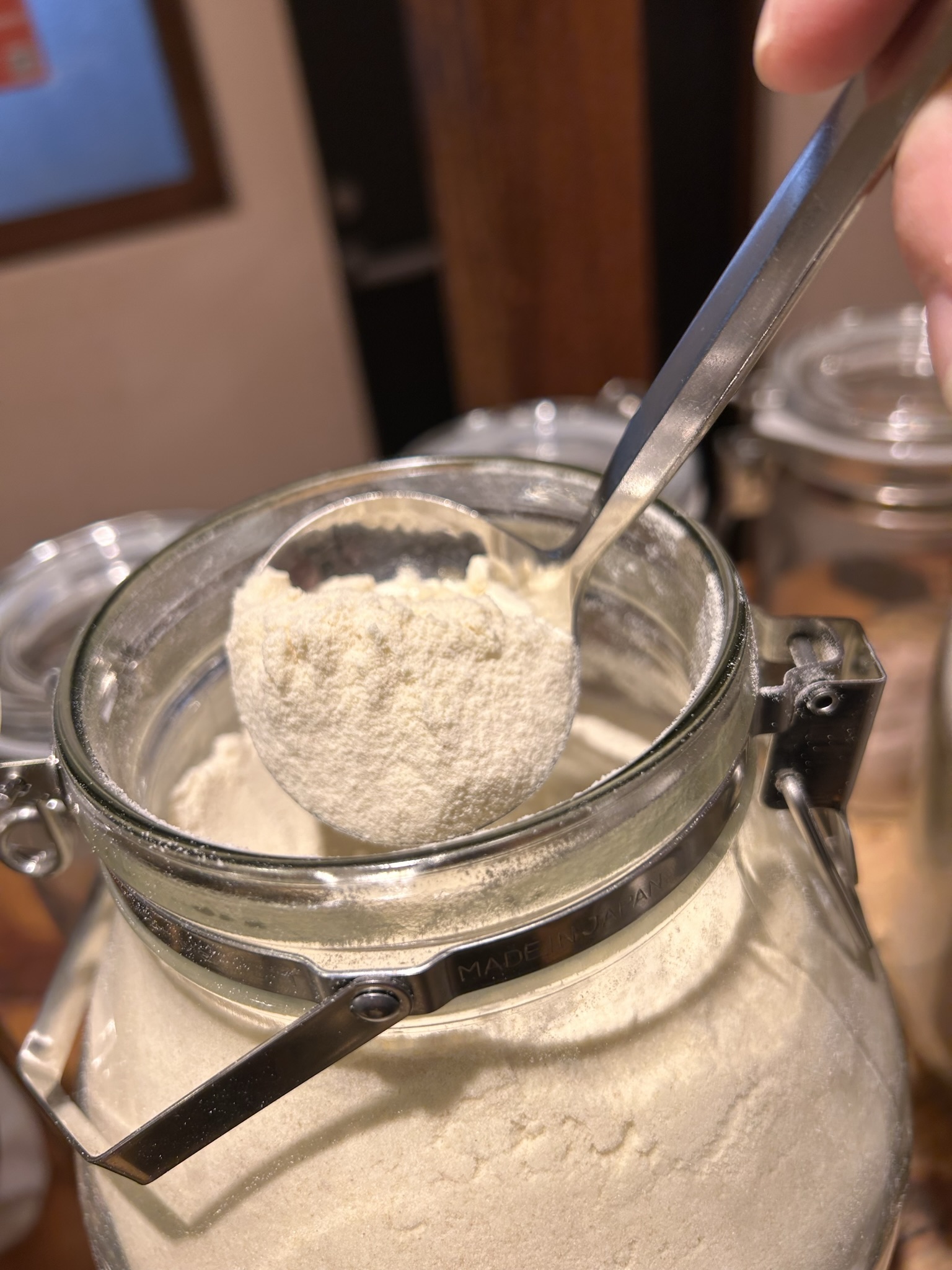古代硬質小麦ラッセロ種セモリナ粉（半全粒粉）